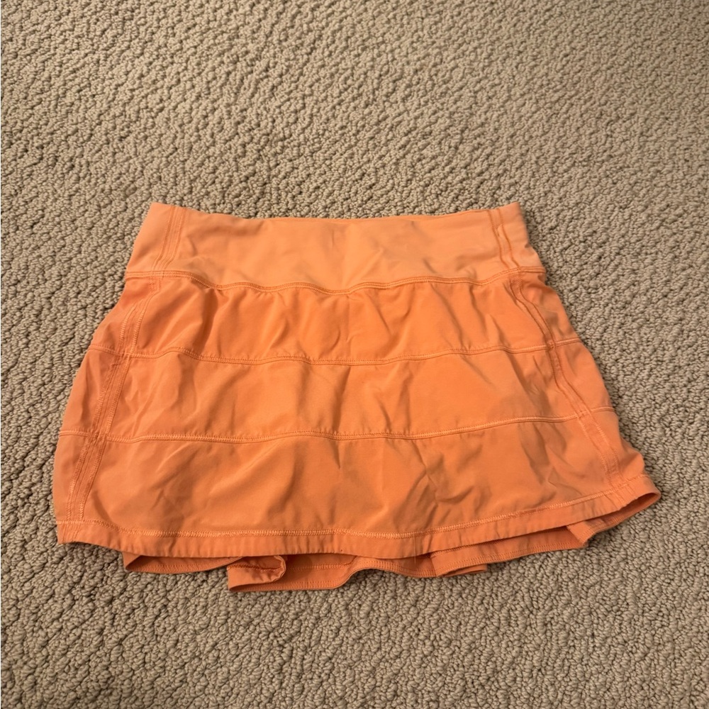 Lululemon pace rival skort